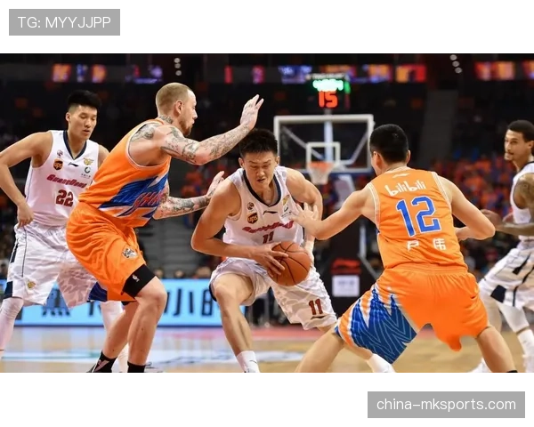 上海男篮113-104击败广东,洛夫顿31分7篮板11助攻